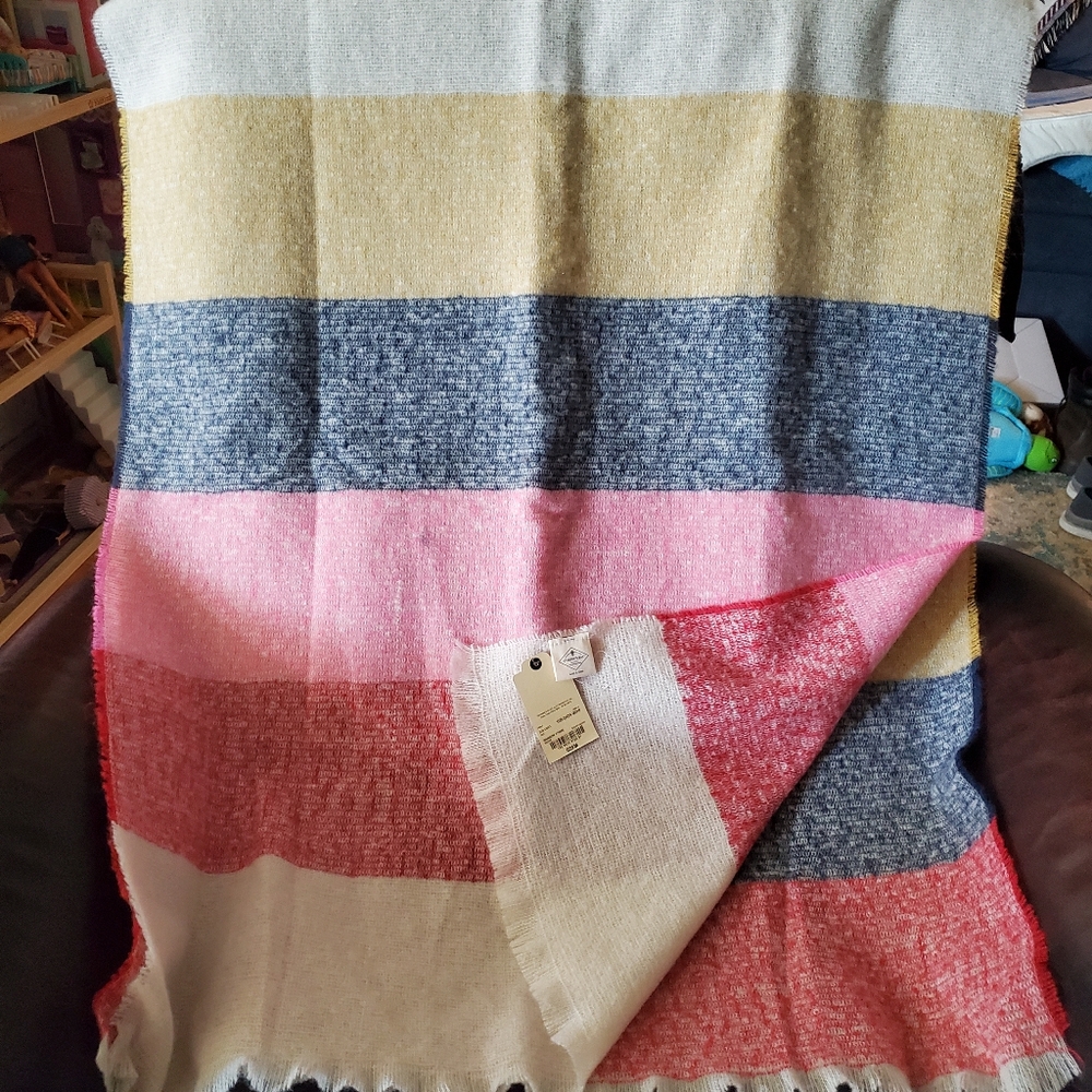 New never worn very soft scarf